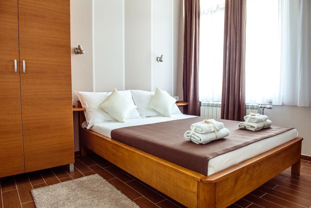B&B Posejdon Sremska Mitrovica Exterior foto